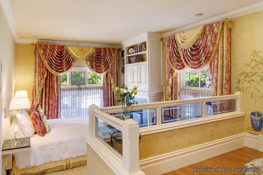 Inn At Depot Hill Capitola Room photo